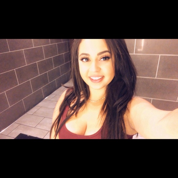 Meet your Posher, Genelle - Picture 1 of 1